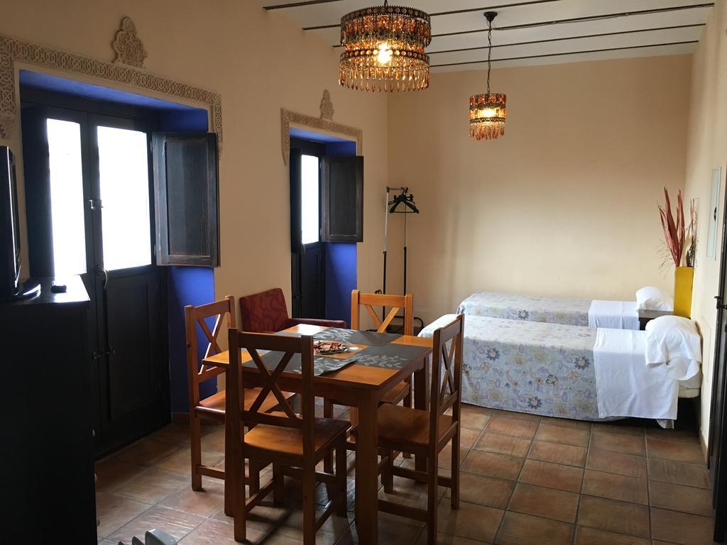 Bujalance Apartamentos Victoria מראה חיצוני תמונה