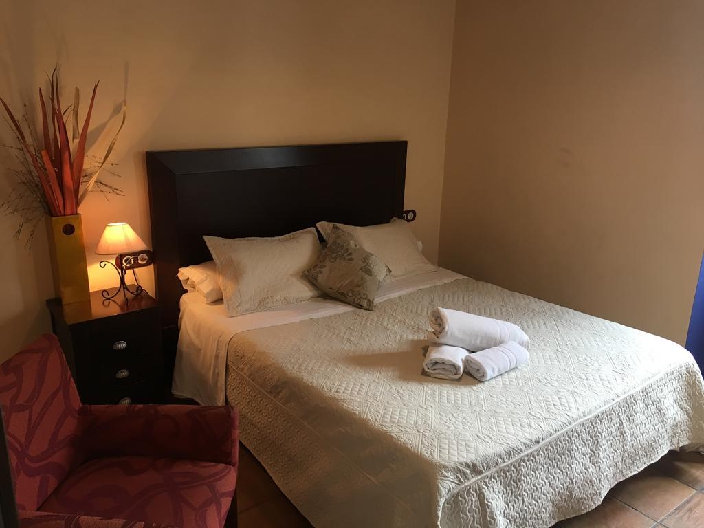 Bujalance Apartamentos Victoria מראה חיצוני תמונה