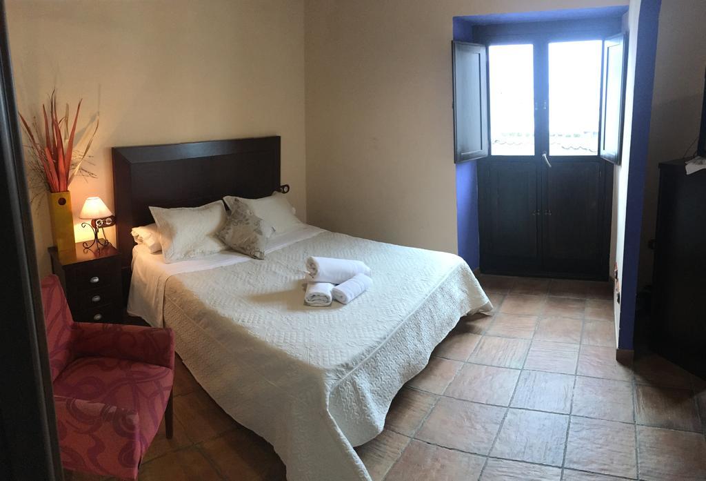 Bujalance Apartamentos Victoria מראה חיצוני תמונה