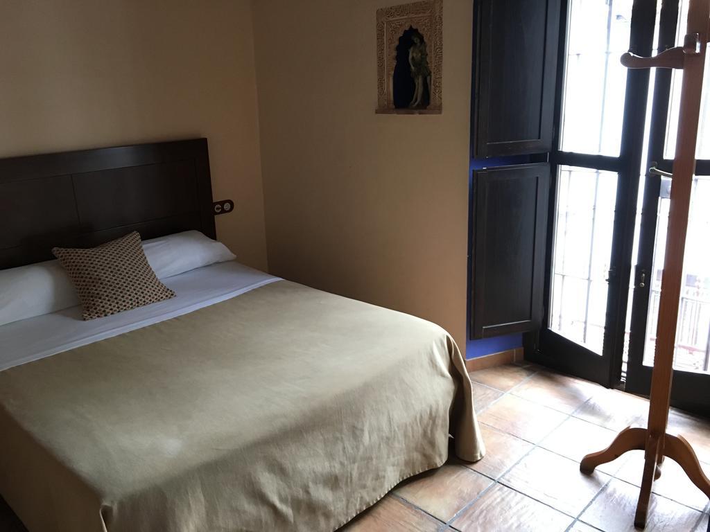 Bujalance Apartamentos Victoria מראה חיצוני תמונה