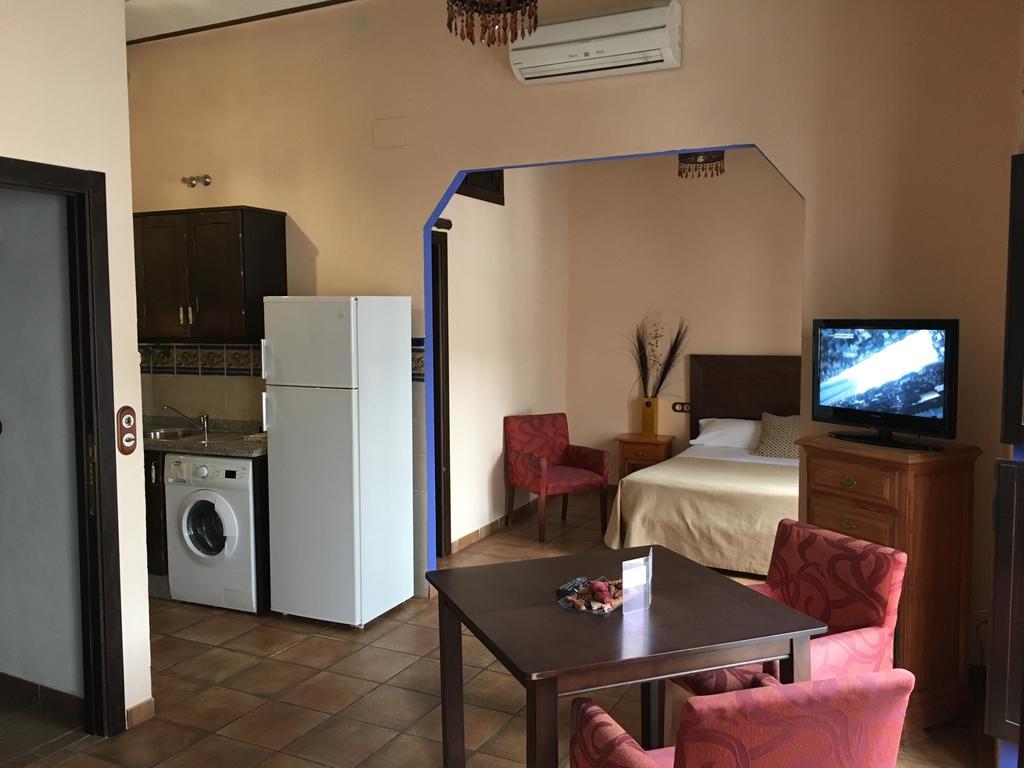 Bujalance Apartamentos Victoria מראה חיצוני תמונה