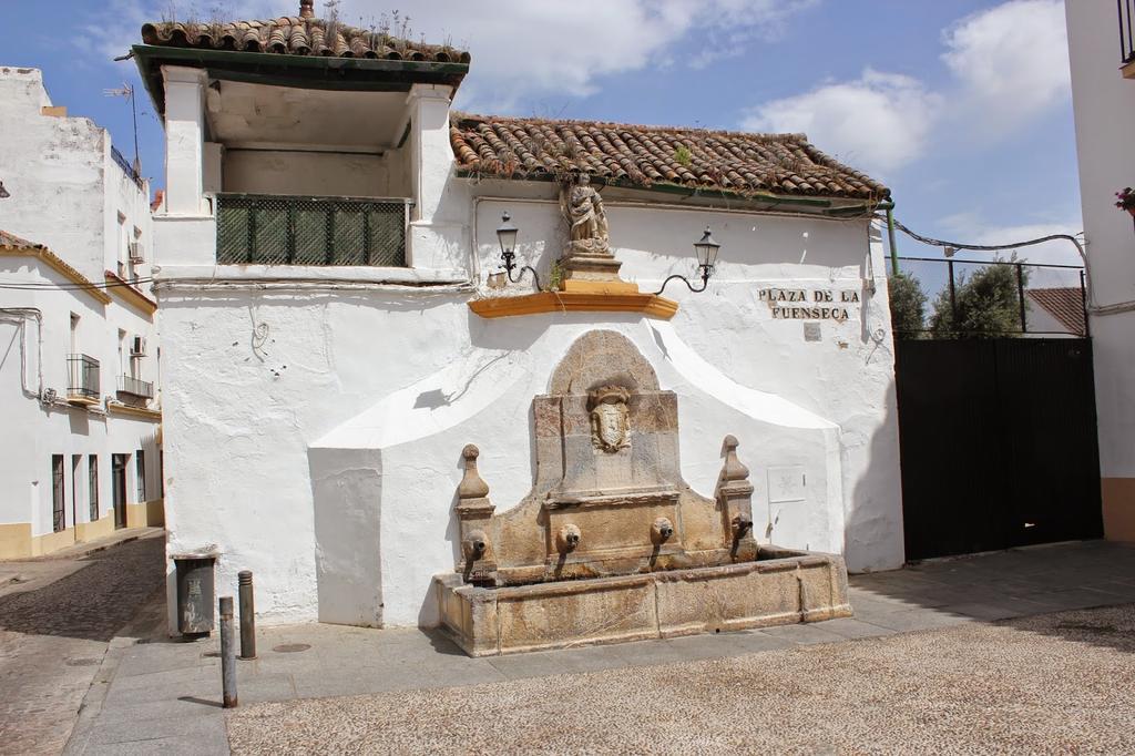Bujalance Apartamentos Victoria מראה חיצוני תמונה