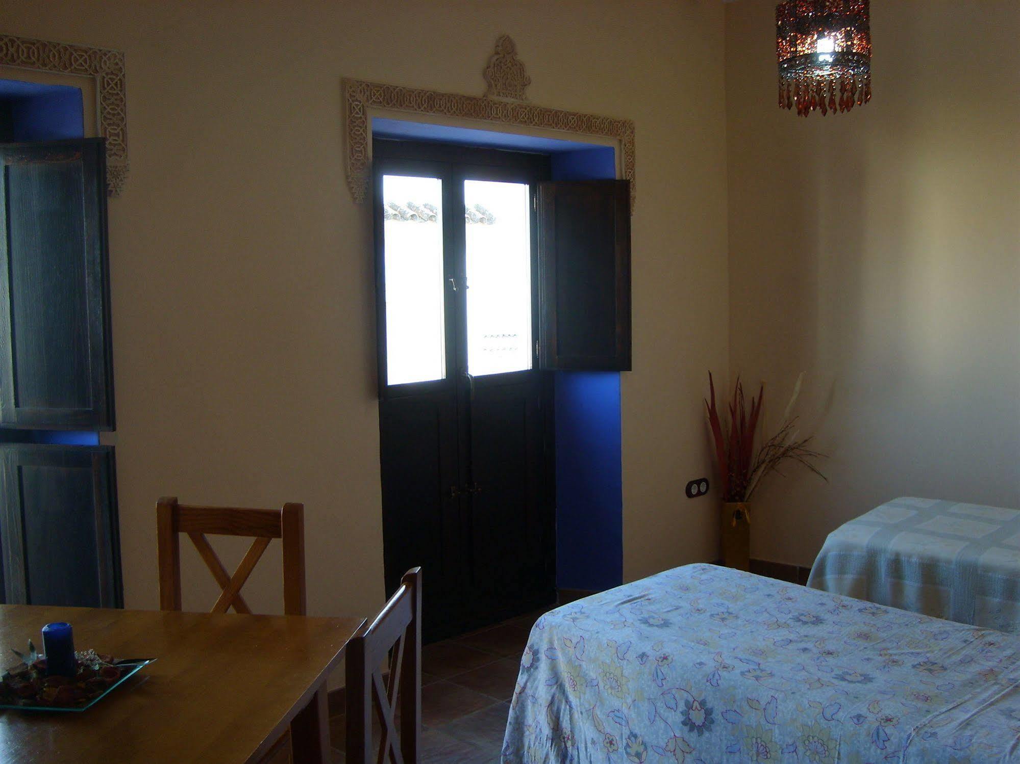 Bujalance Apartamentos Victoria מראה חיצוני תמונה